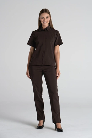 Eleganckie spodnie medyczne damskie z rozcięciem - Esther - Dark chocolate - Kangoomed by Emily