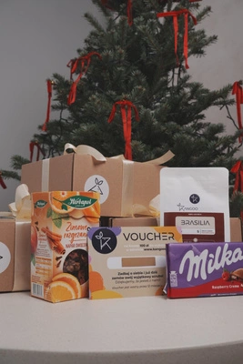 Świąteczny box prezentowy z voucherem na 100 zł