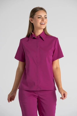 Elegancka koszula medyczna damska Rebecca - Deep fuchsia - Kangoomed by Emily