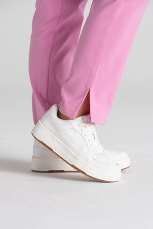 Eleganckie spodnie medyczne damskie z rozcięciem - Esther - Flamingo pink - Kangoomed by Emily