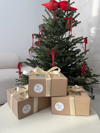 Świąteczny box prezentowy z voucherem na 200 zł