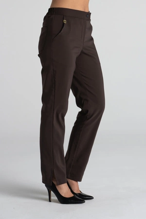 Eleganckie spodnie medyczne damskie z rozcięciem - Esther - Dark chocolate - Kangoomed by Emily
