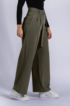 Spodnie medyczne damskie z szeroką nogawką - Lucy - Tuscan moss - KangooSoft Premium