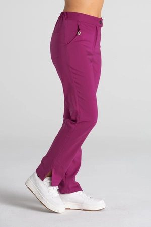 Eleganckie spodnie medyczne damskie z rozcięciem - Esther - Deep fuchsia - Kangoomed by Emily
