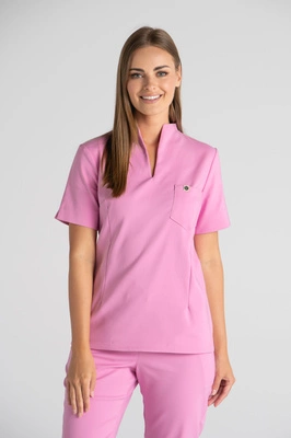 Elegancka bluza medyczna damska ze stójką May - Flamingo pink - Kangoomed by Emily