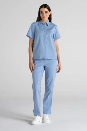Elegancka koszula medyczna damska Rebecca - Cloud blue - Kangoomed by Emily